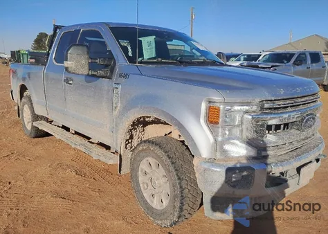 2022 Ford F-250 Xlt z USA, uszkodzony, nr VIN 1FT7X2B67NEC14713